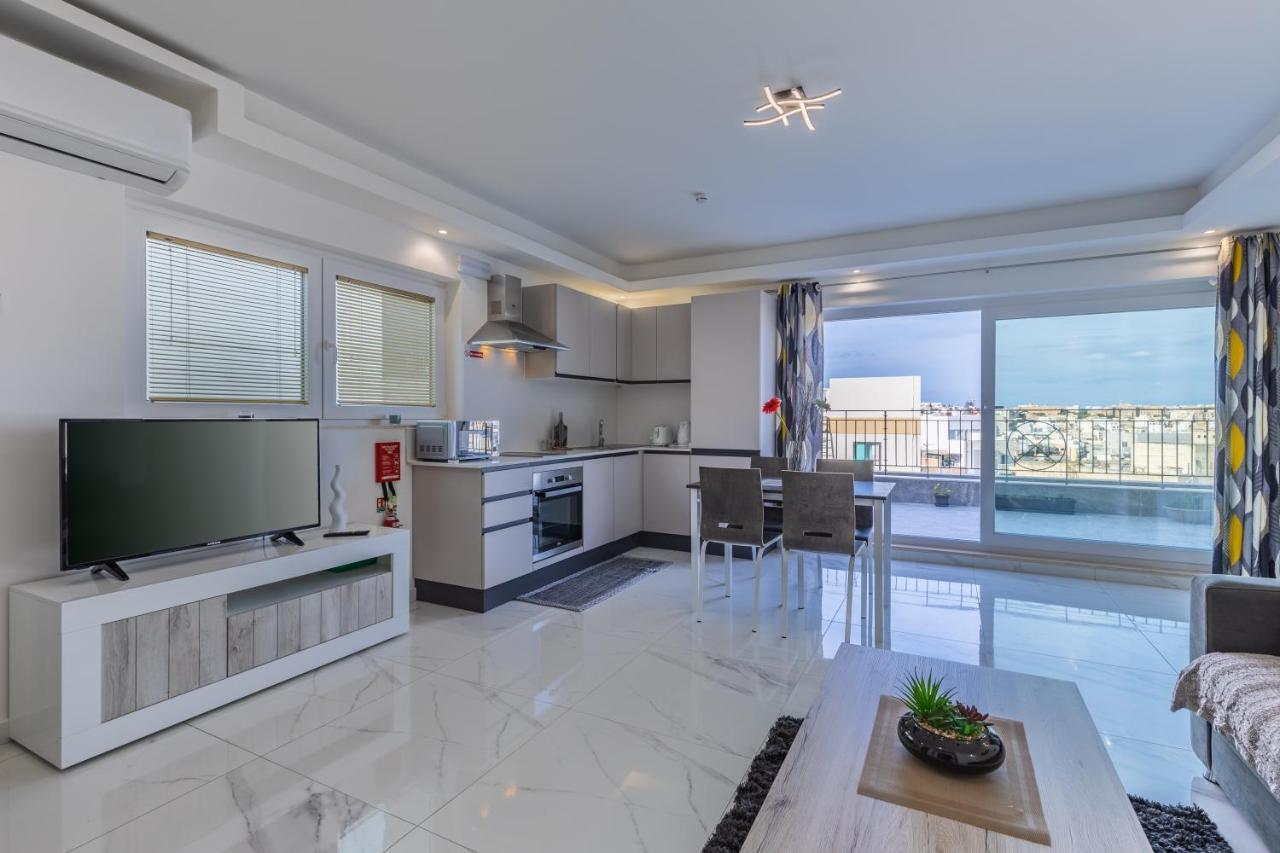 Terrace View- A Charming Two Bedrooms Penthouse Ac-Wifi Msida Kültér fotó