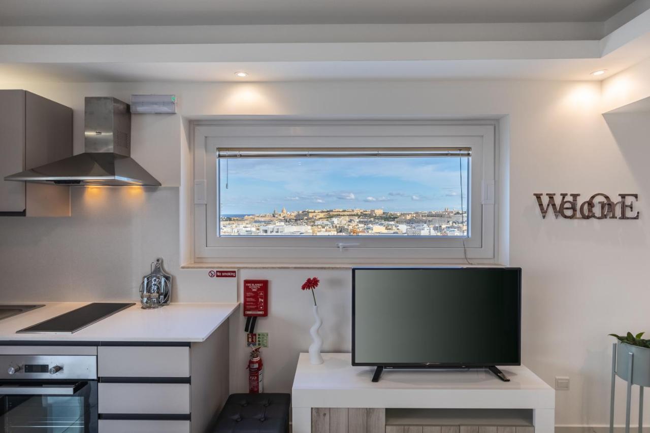 Terrace View- A Charming Two Bedrooms Penthouse Ac-Wifi Msida Kültér fotó
